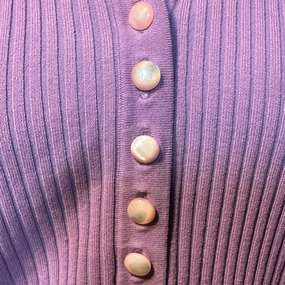 michael kors collection
ELBOW SLEEVE PULLOVER size mwith cute button closure - Picture 9 of 10